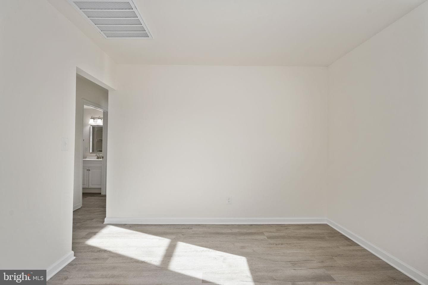 8061 James Madison Parkway photo 29