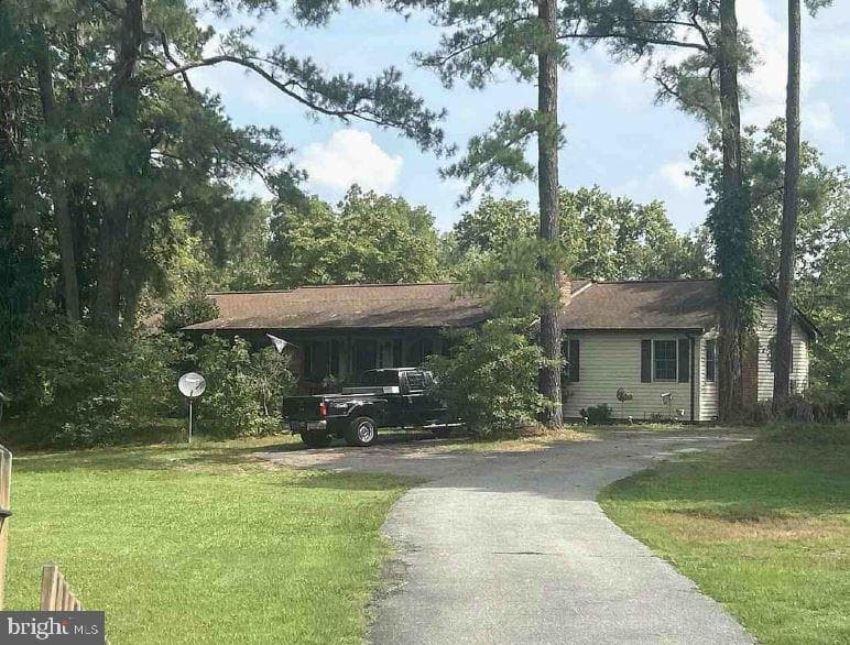 5915 Canterbury Road, Walkerton