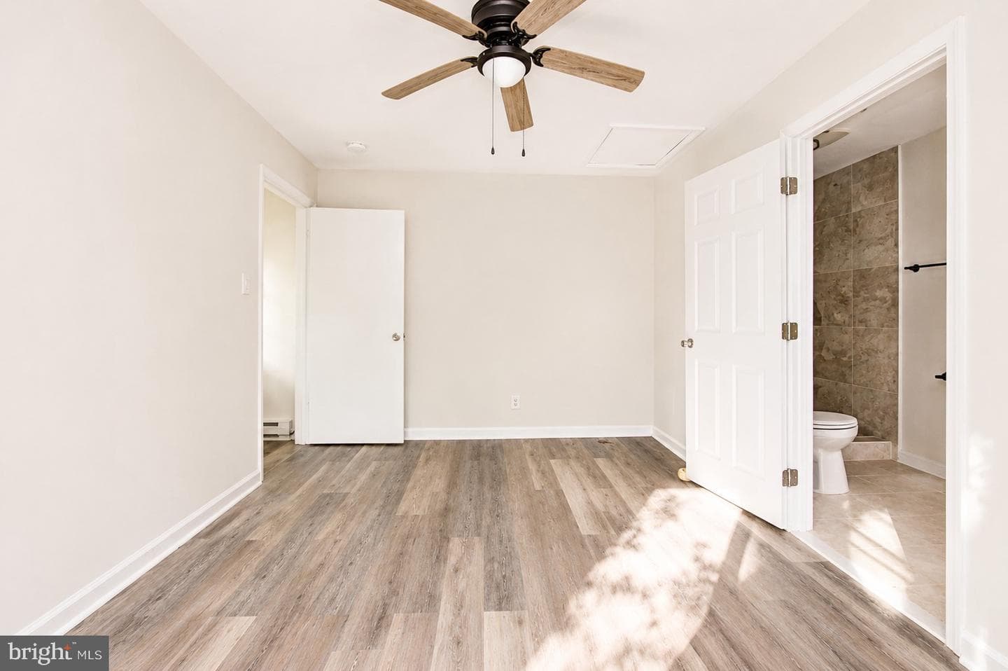 185 Pond Point Avenue photo 16