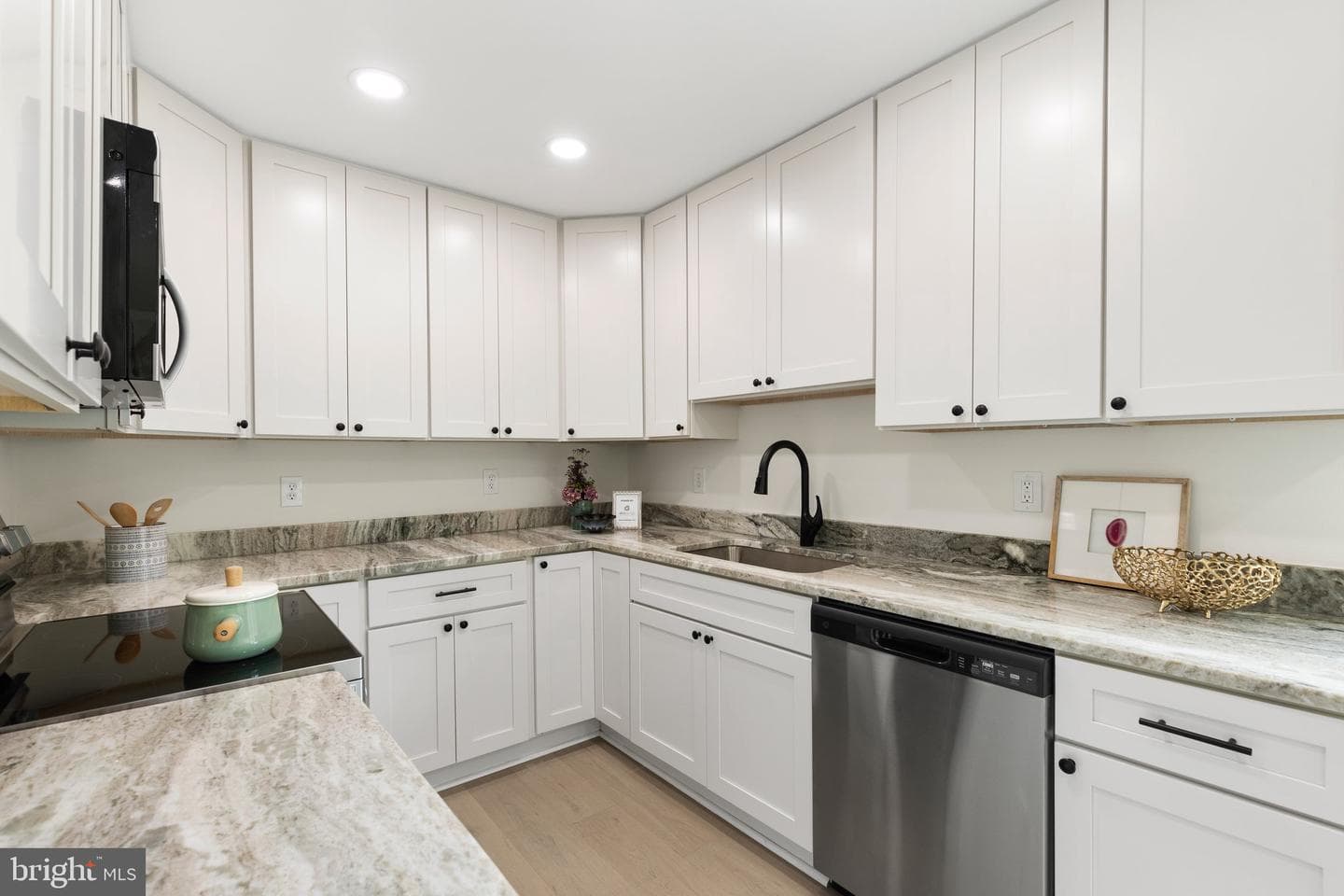 1700 Globe Road photo 12