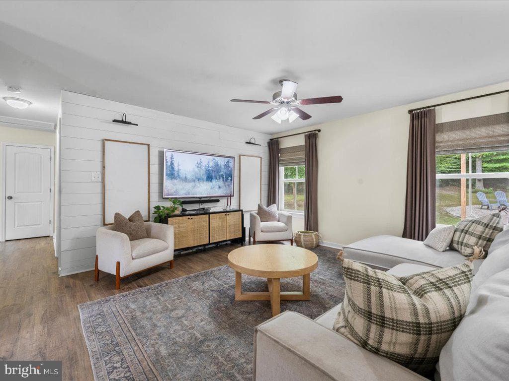139 Moncuin Court photo 8