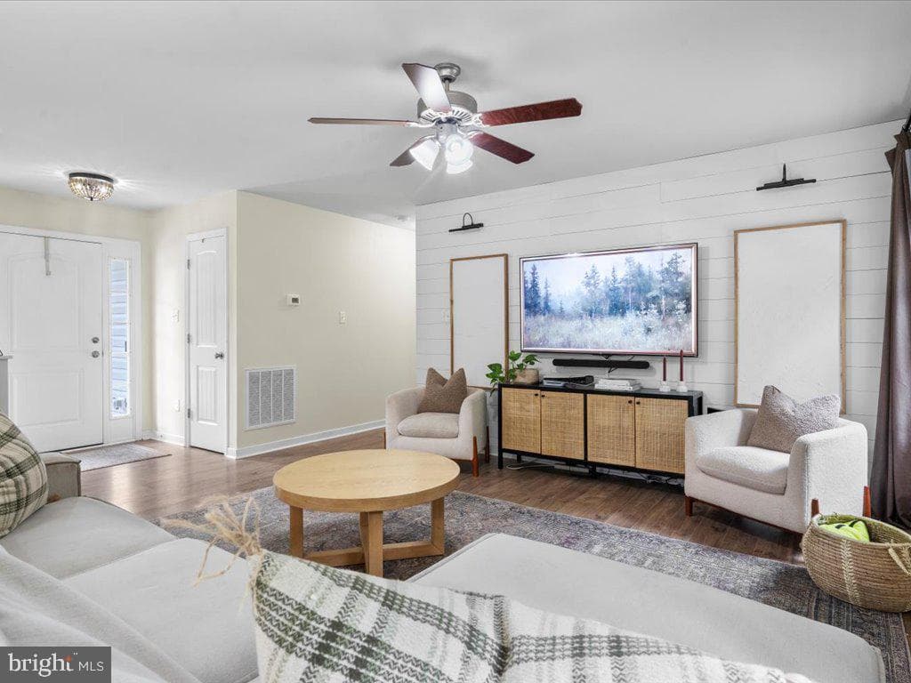 139 Moncuin Court photo 9
