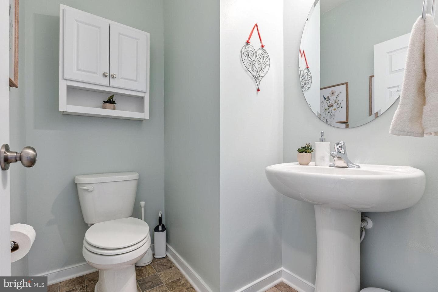 52 James Court photo 16