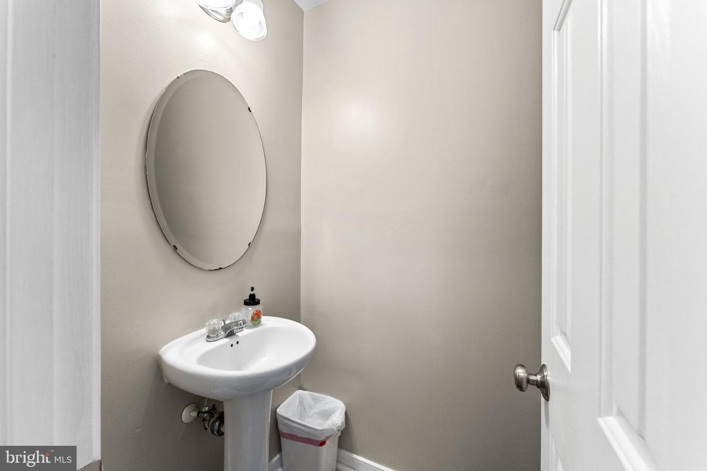 112 Central Parkway photo 13