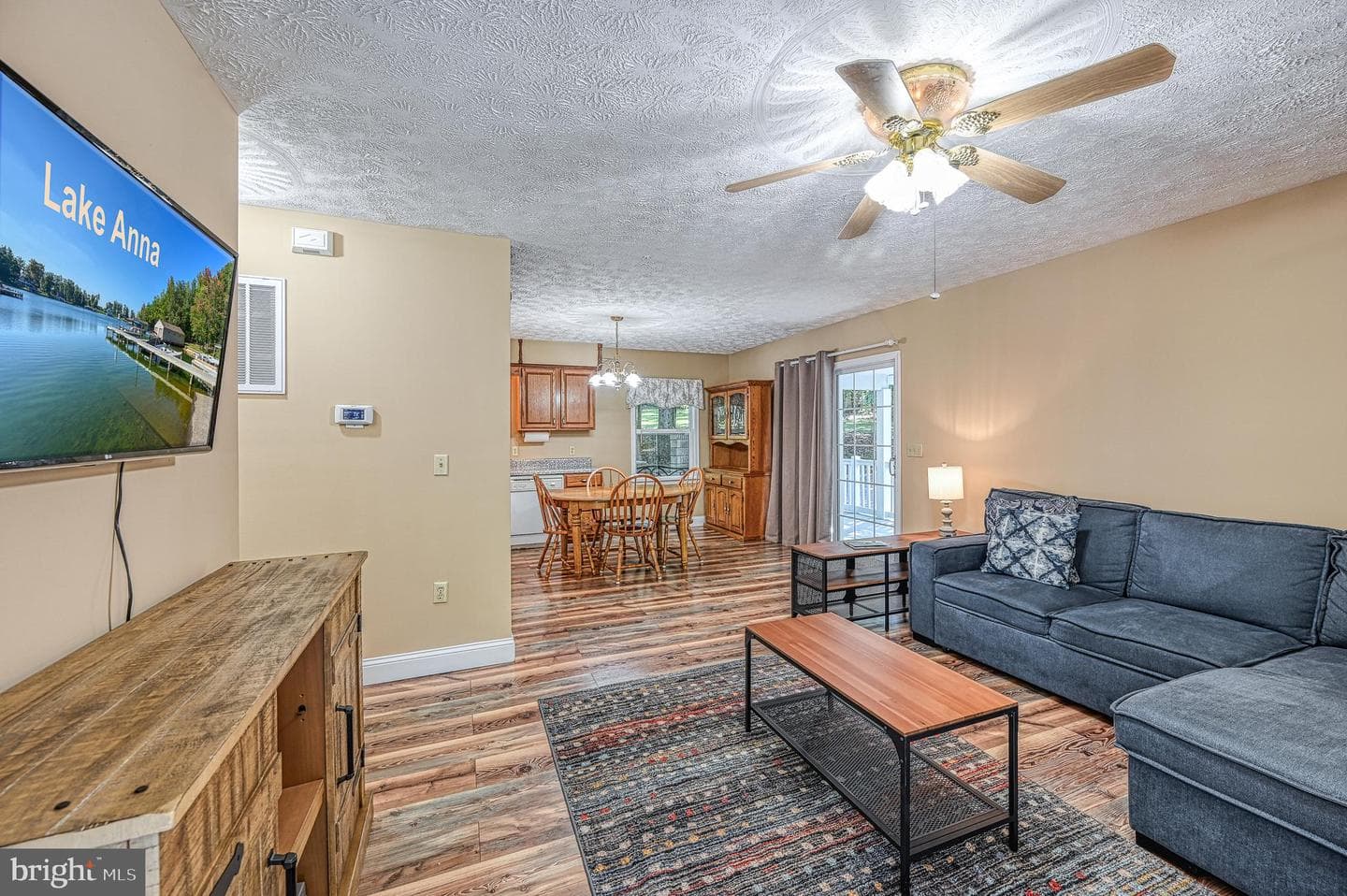 206 Oak Road photo 10
