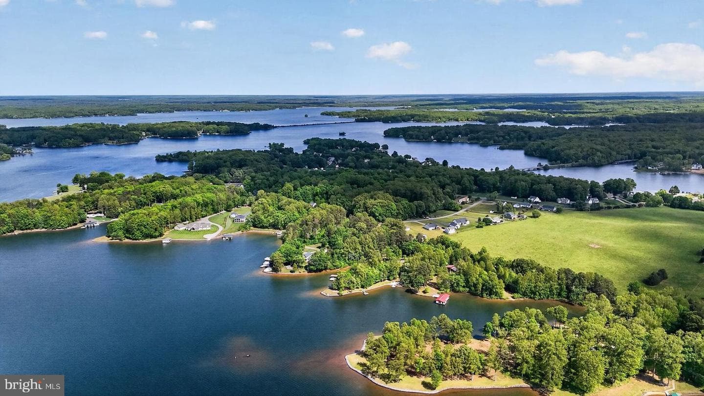 446 Rock Island Ridge Lake Anna photo 21