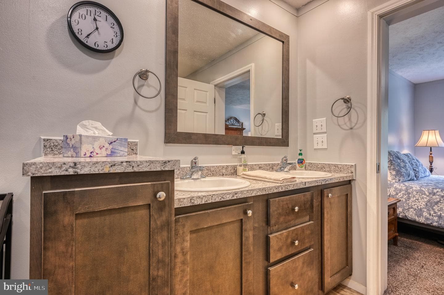 104 Privacy Road photo 35