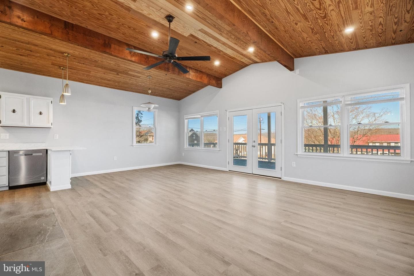 1161 S Lakeshore Drive photo 15