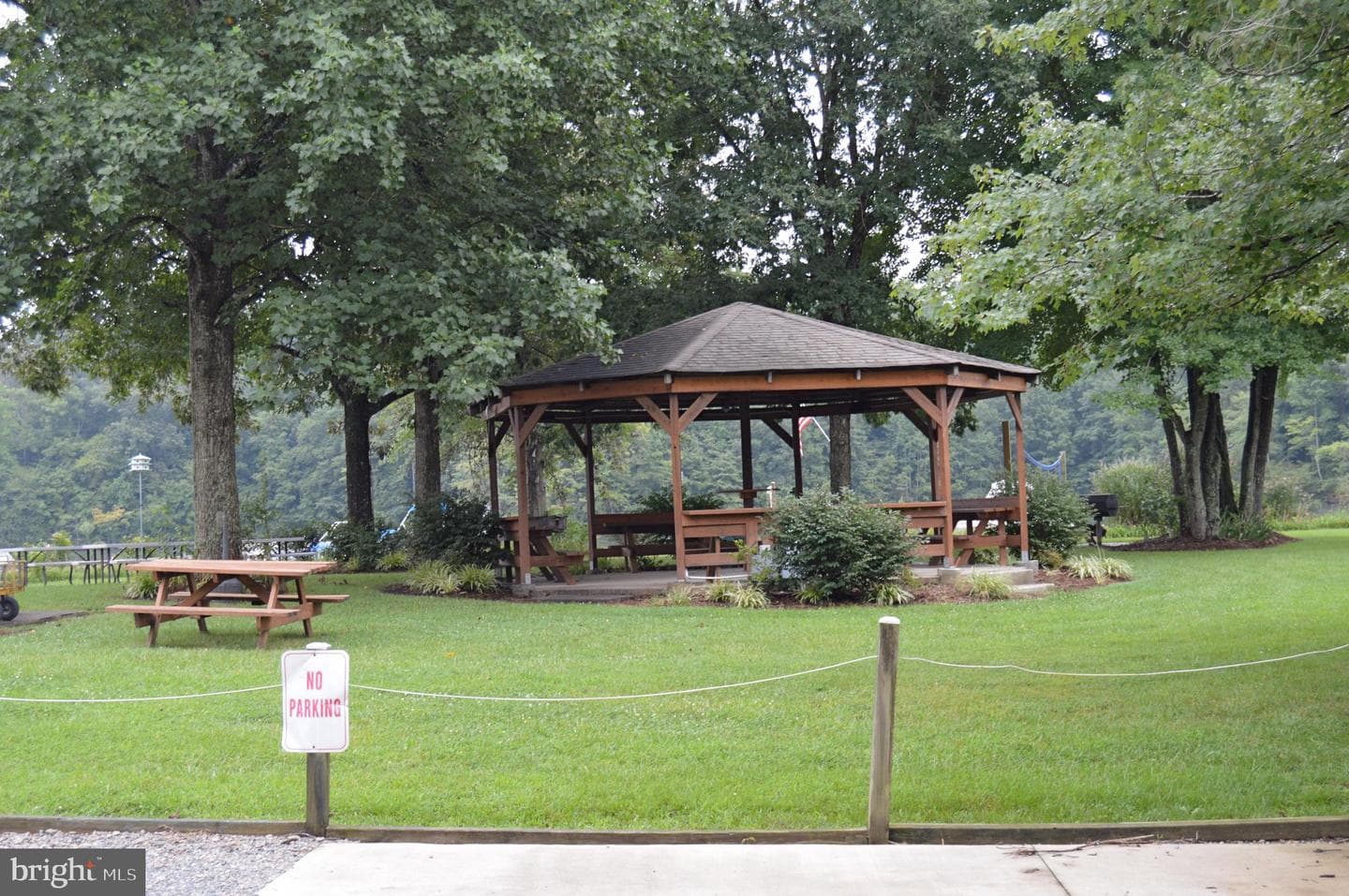 90 Overton Drive photo 22