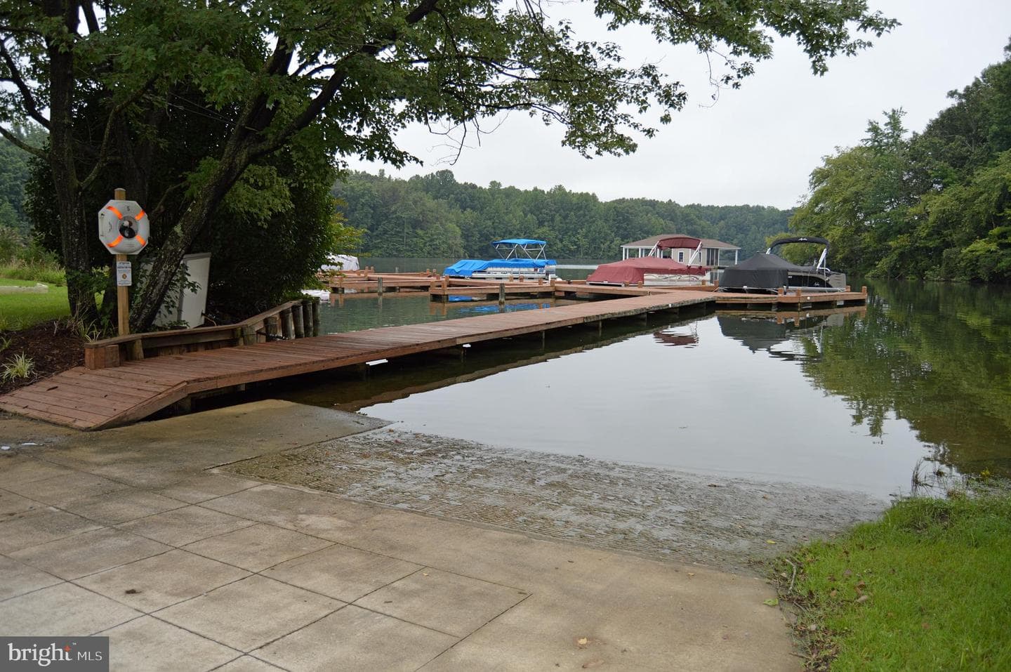 90 Overton Drive photo 23