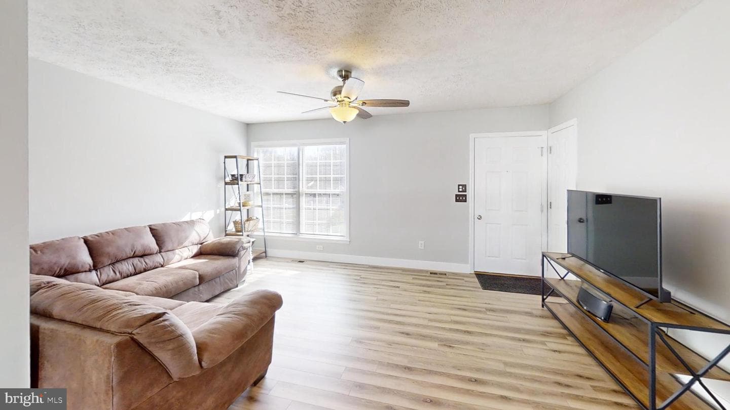 90 Overton Drive photo 3