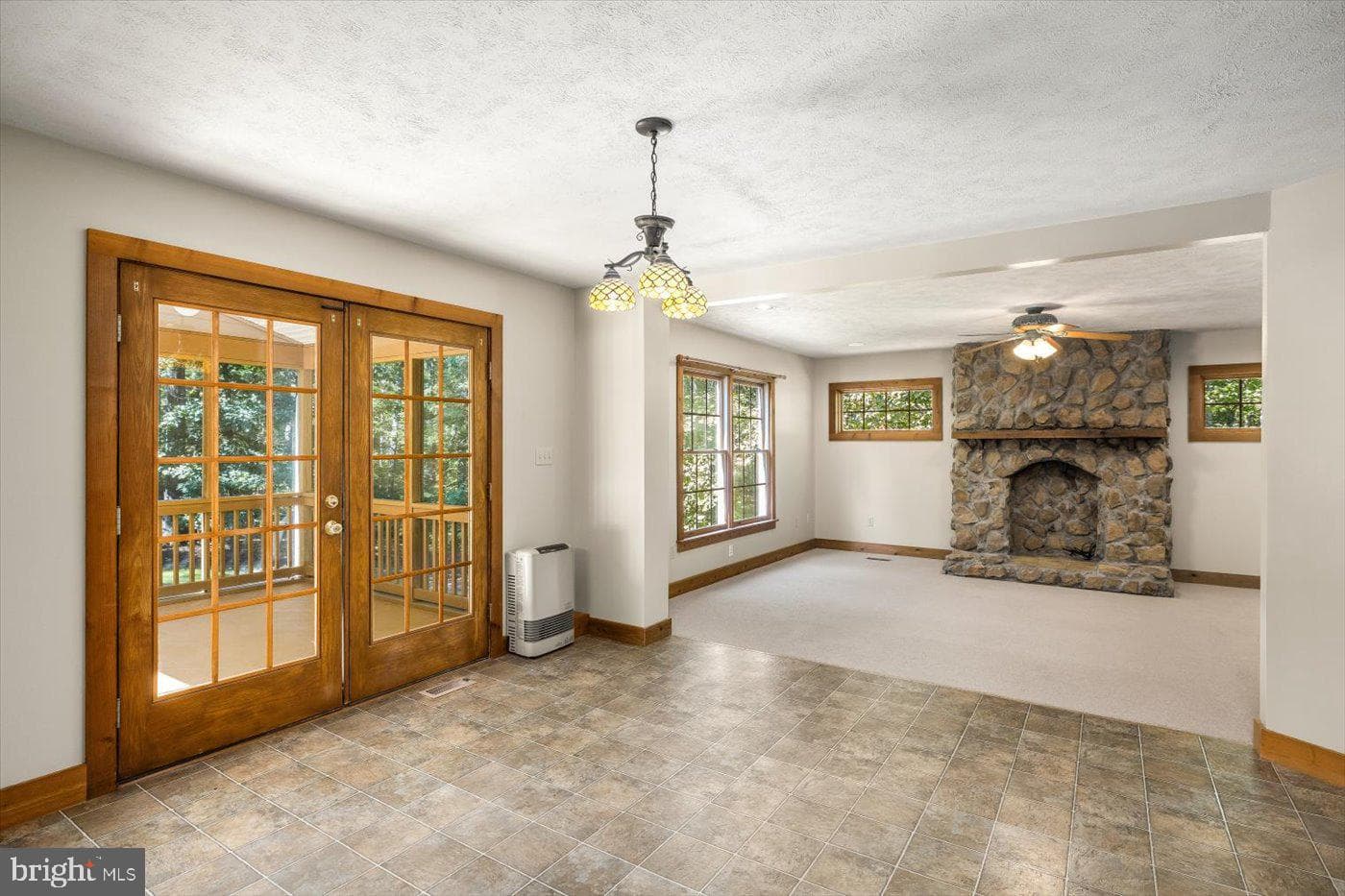311 Spring Hill Drive photo 33