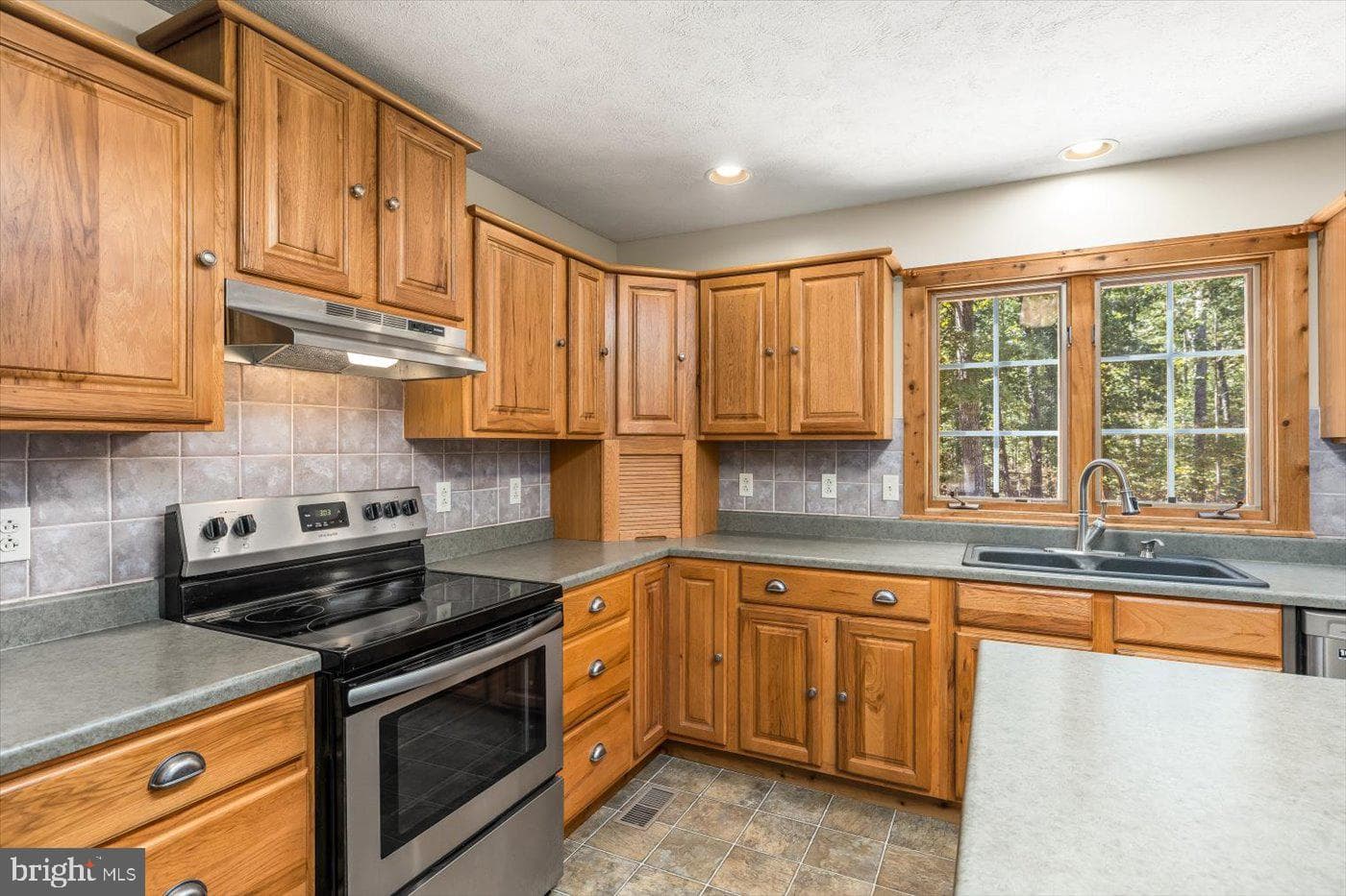 311 Spring Hill Drive photo 73