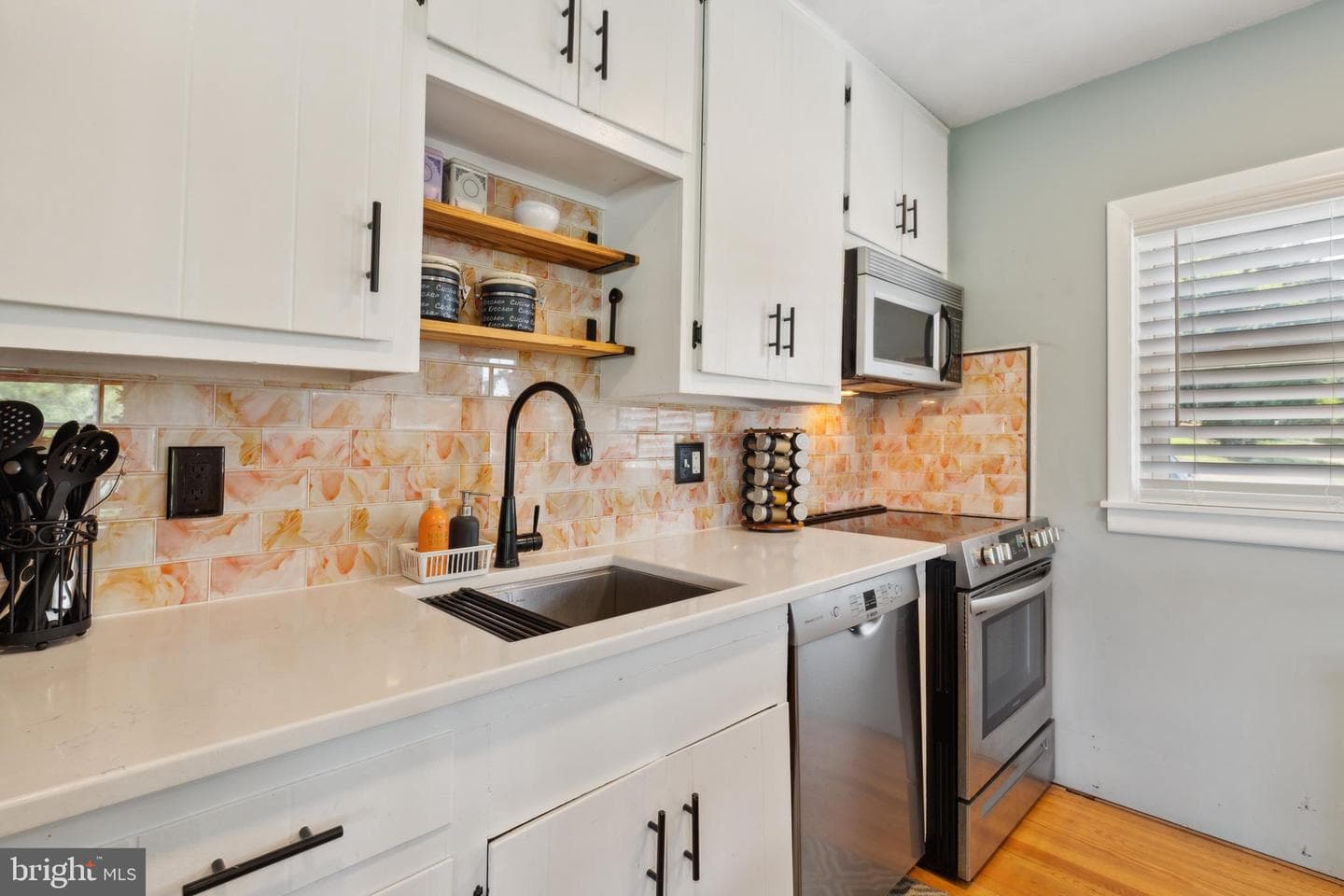 285 Lakeview Circle photo 6