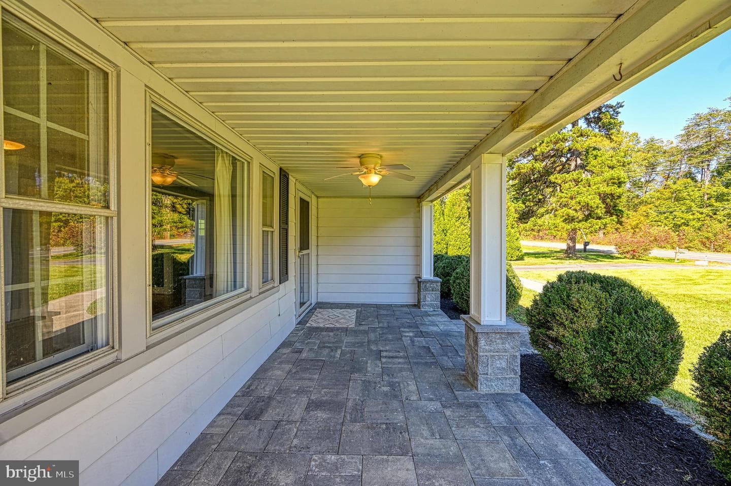 19714 Louisa Road photo 4