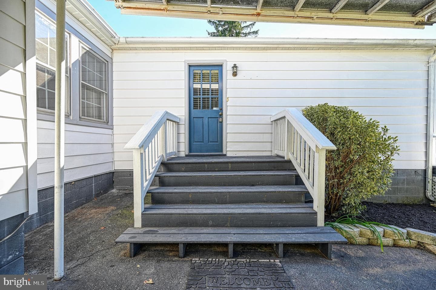 19714 Louisa Road photo 9