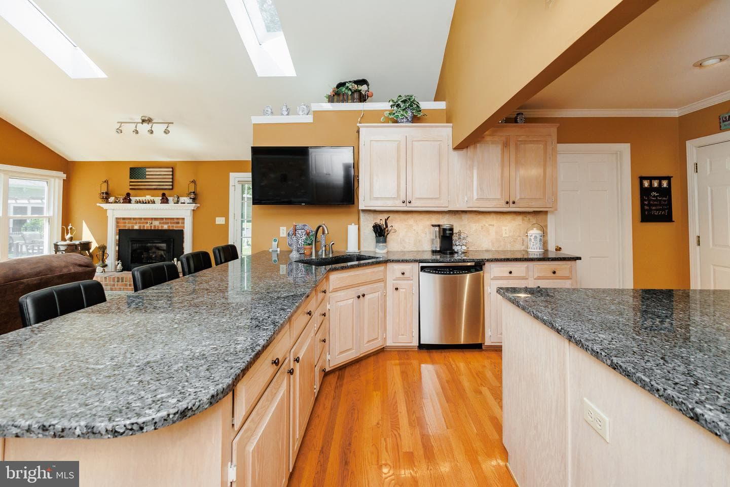 503 Fifth Street E photo 10