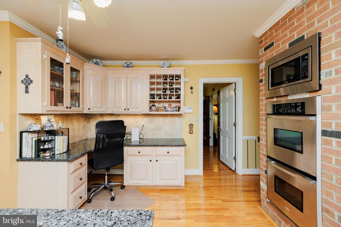 503 Fifth Street E photo 13