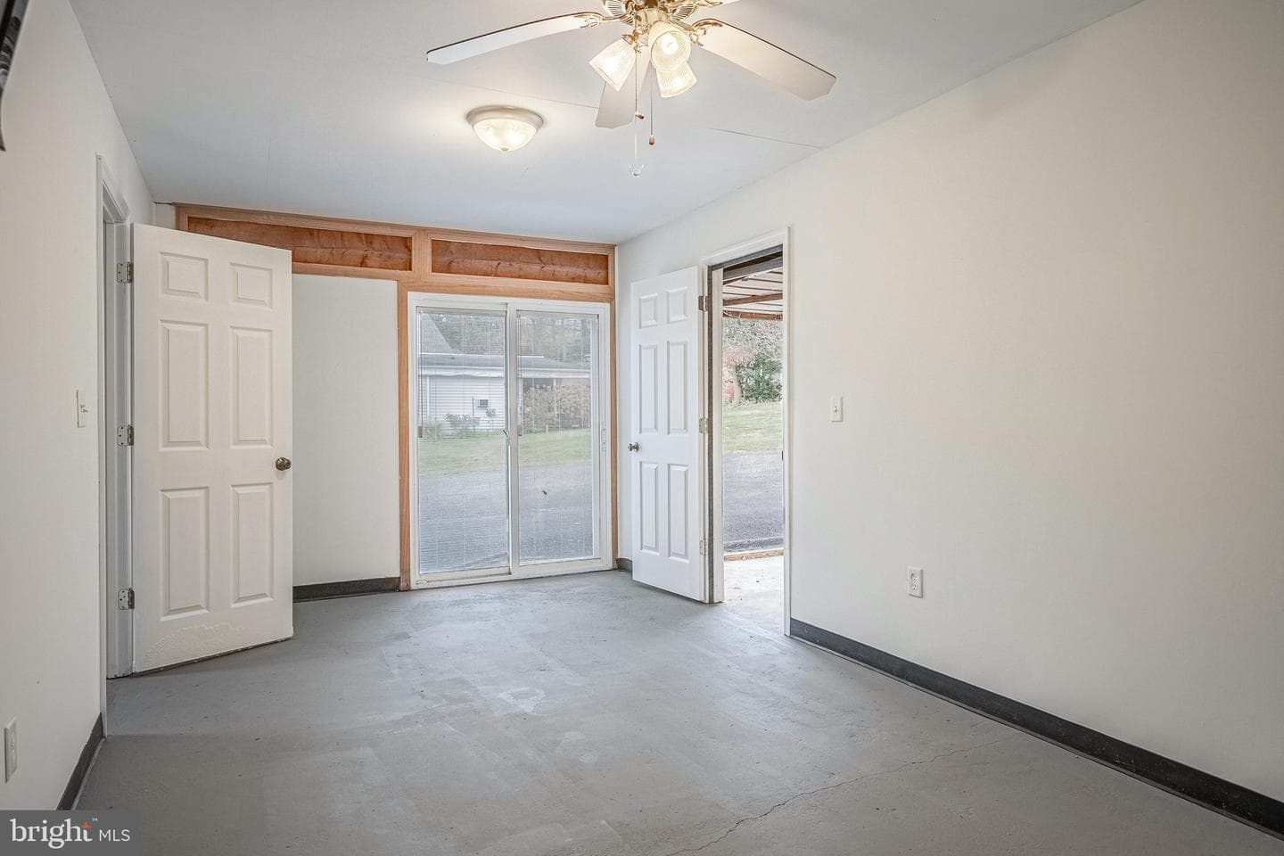 115 Lakeview Circle photo 36