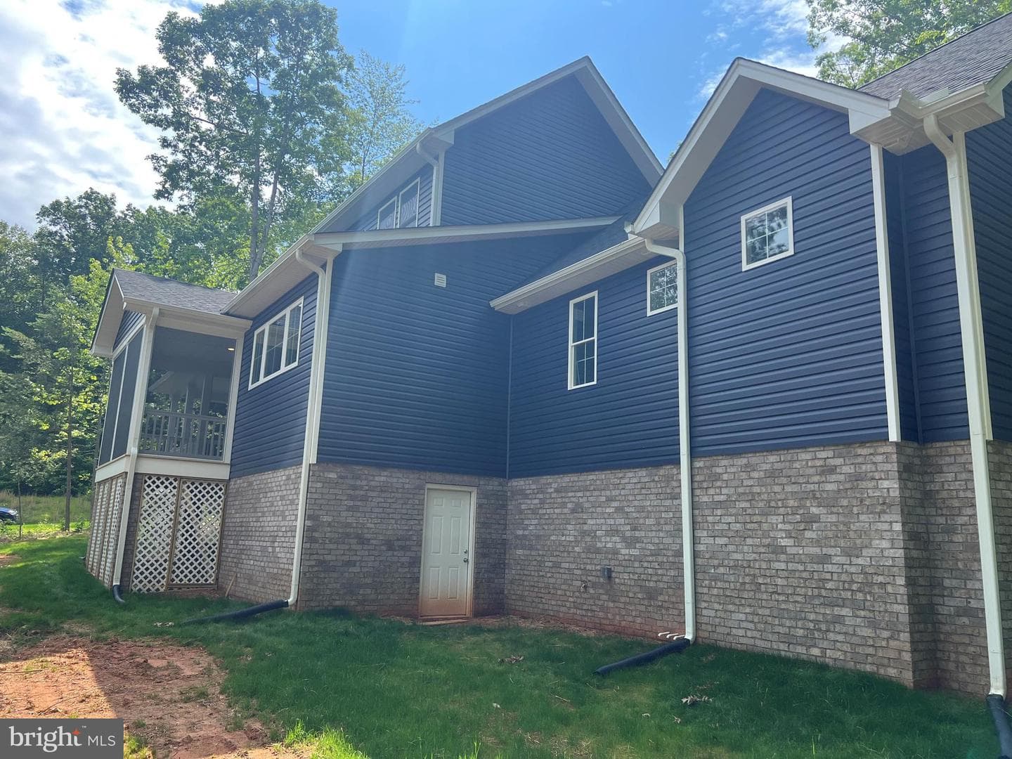 28 Cypress Lane photo 3