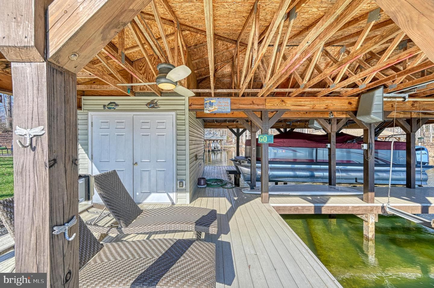 241 William Street photo 72