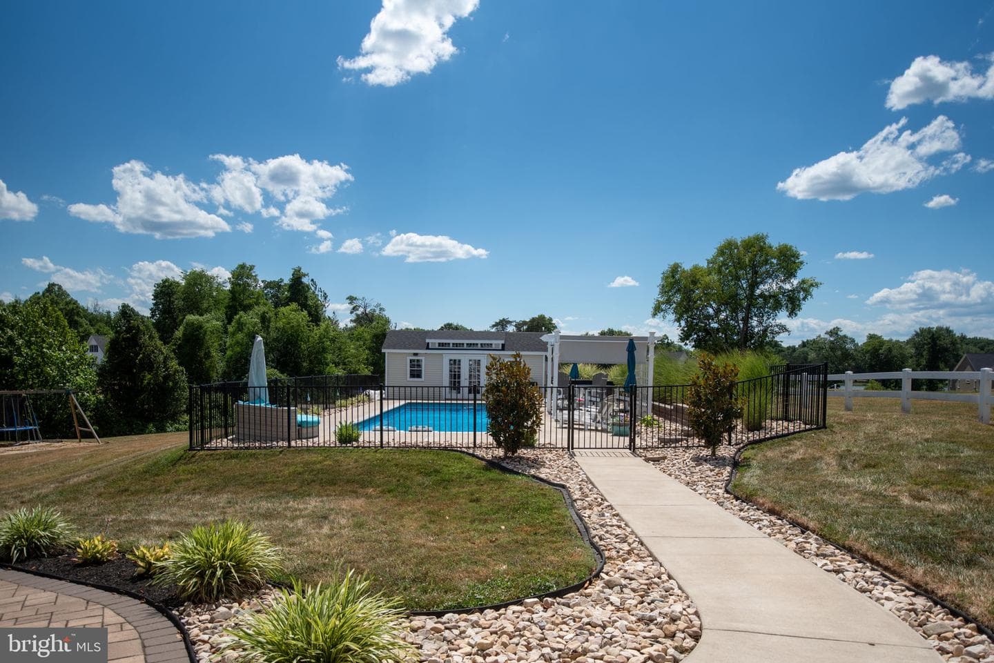 86 Long View Drive photo 11