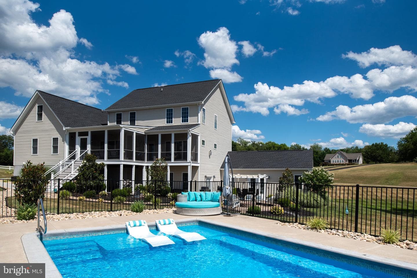 86 Long View Drive photo 13
