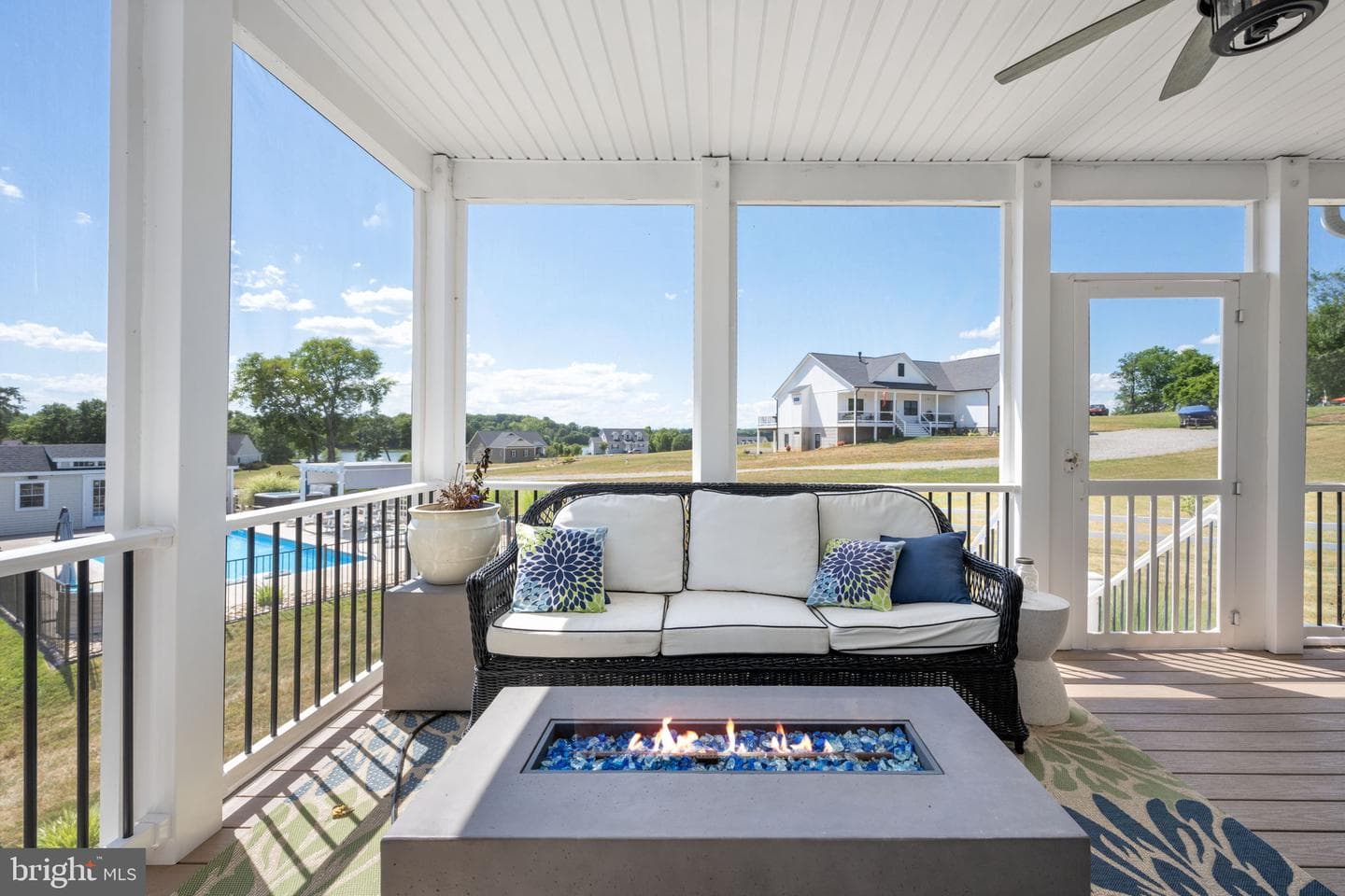 86 Long View Drive photo 17