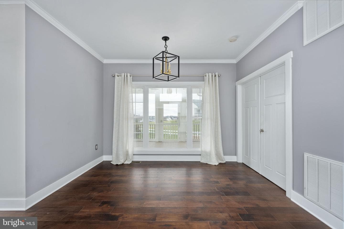86 Long View Drive photo 32