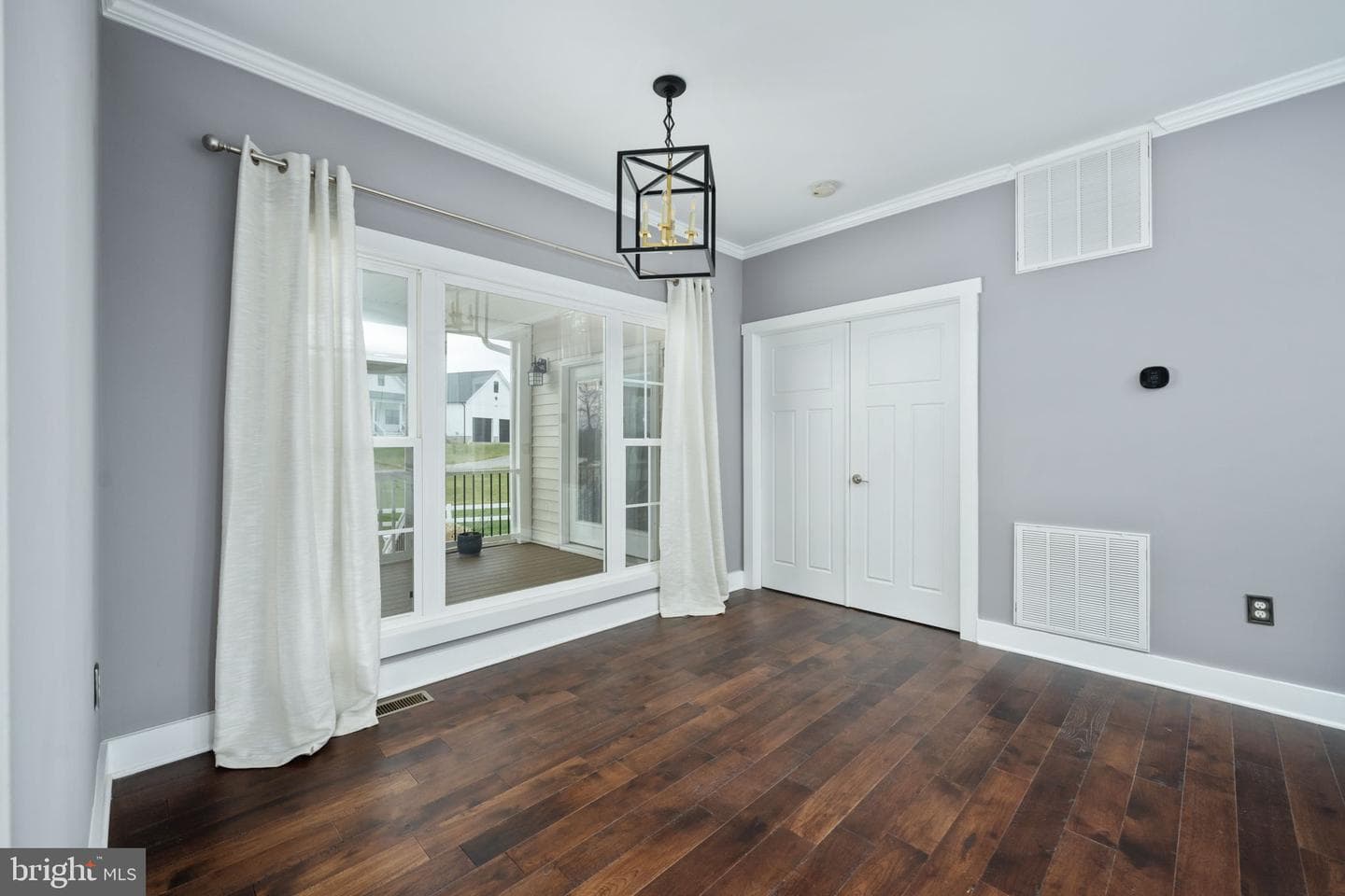 86 Long View Drive photo 33