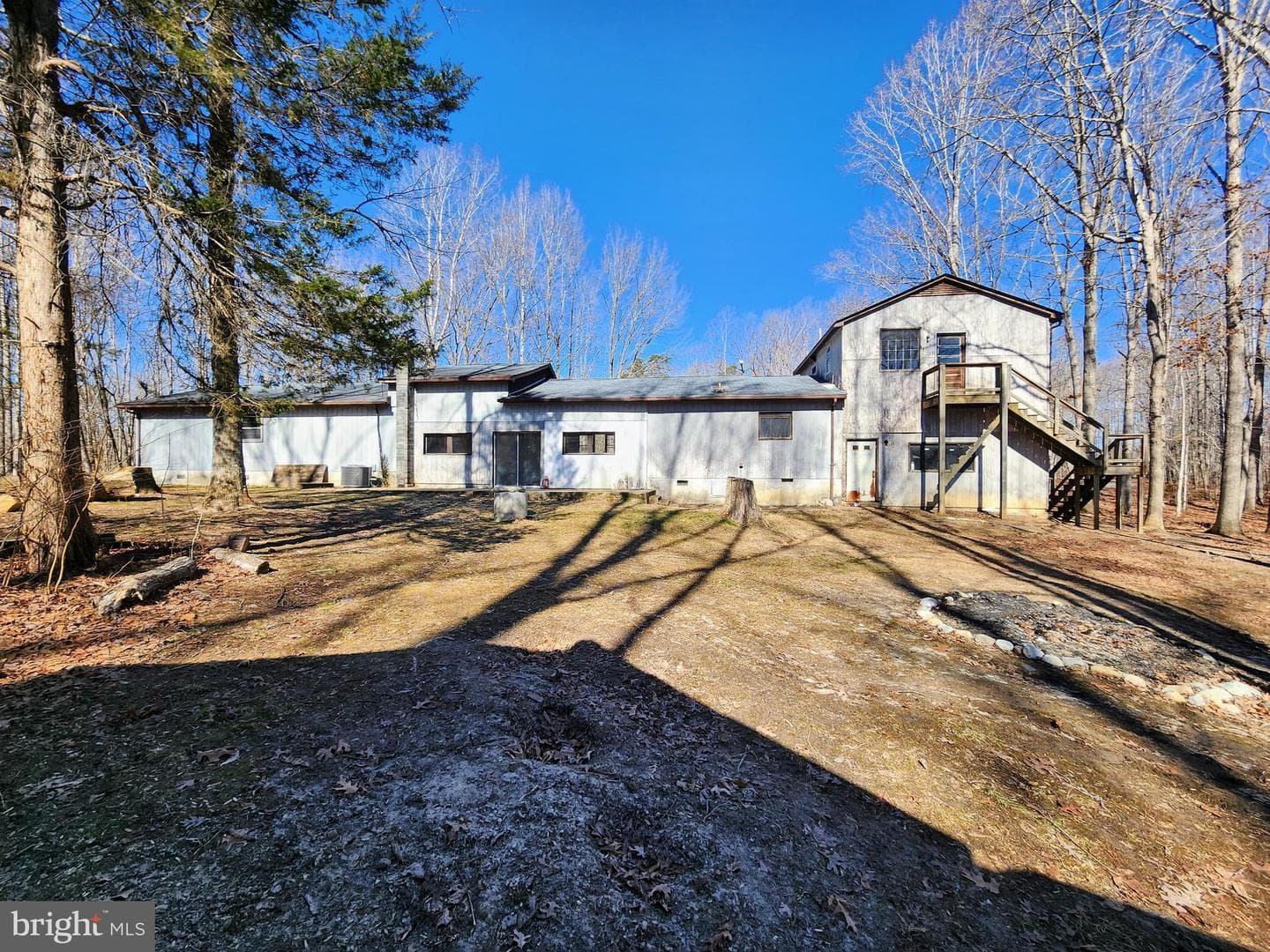 354 Carpenter Lane photo 4