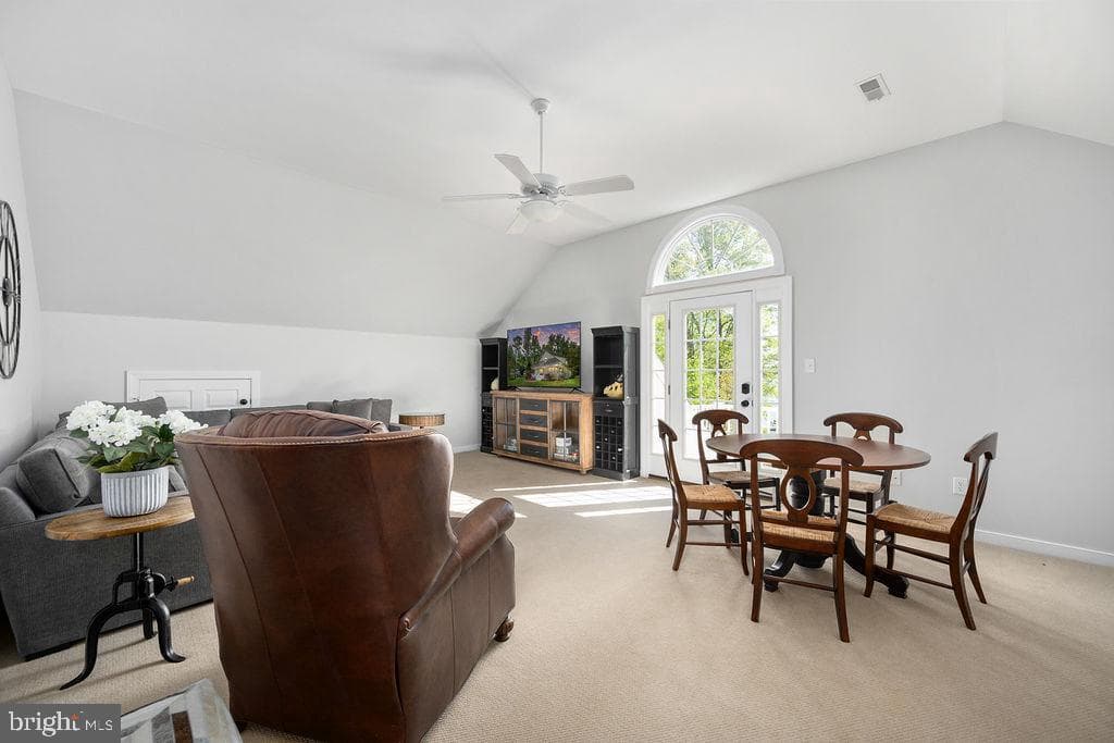 326 Anna Highview photo 90