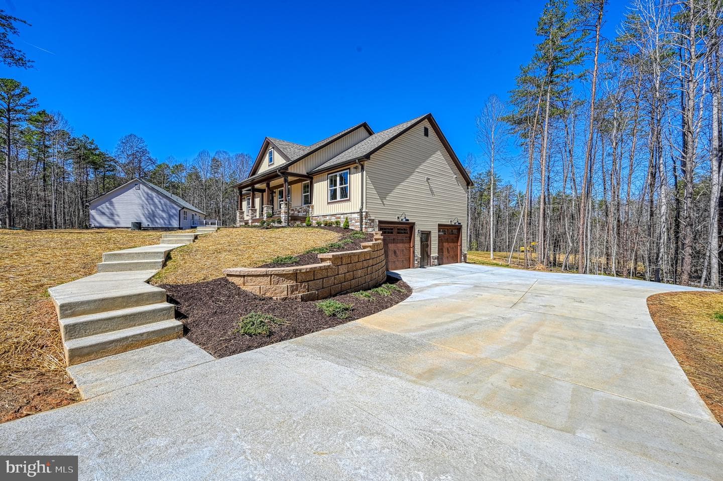 2143 Peach Grove Rd. photo 4