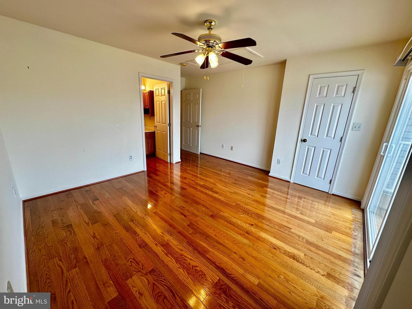288 Lake Front Drive photo 18