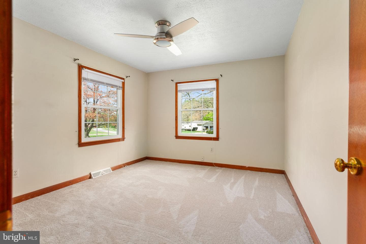 189 Bluewater Boulevard N photo 18