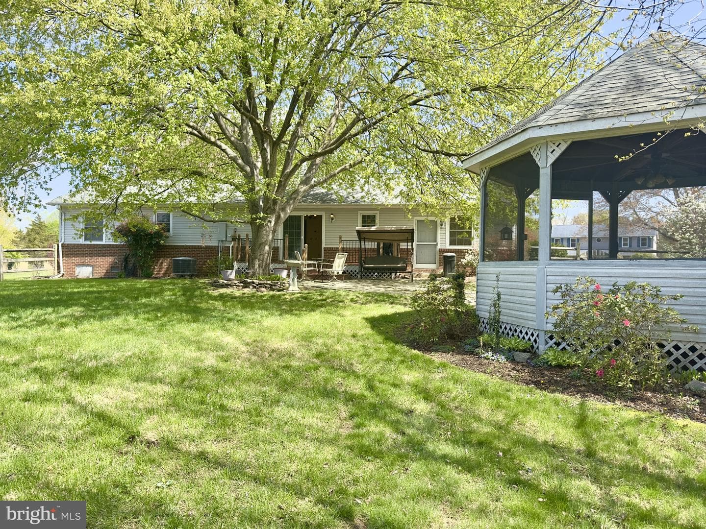 189 Bluewater Boulevard N photo 25