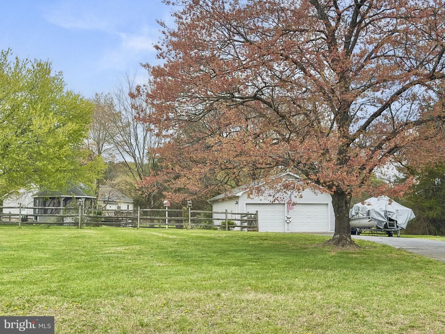 189 Bluewater Boulevard N photo 27