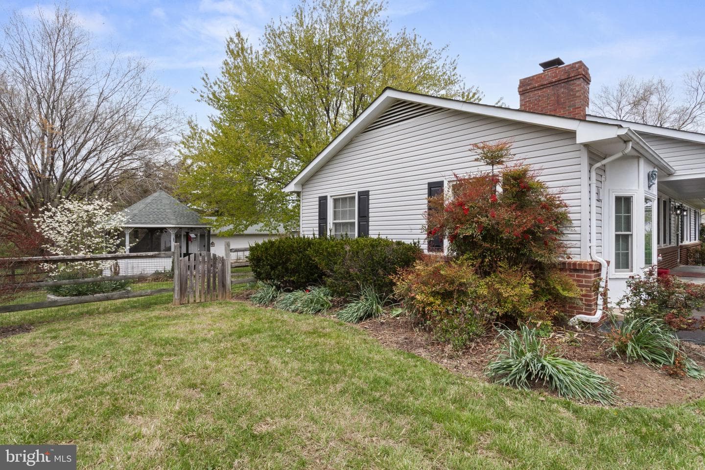 189 Bluewater Boulevard N photo 31