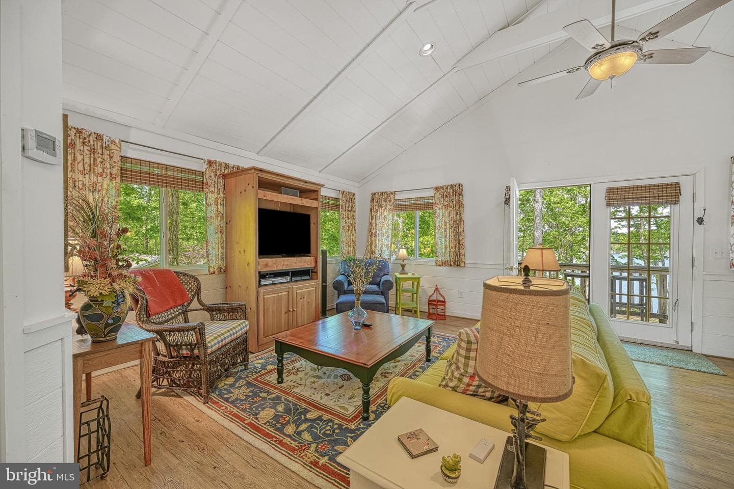524 Douglas Road photo 36