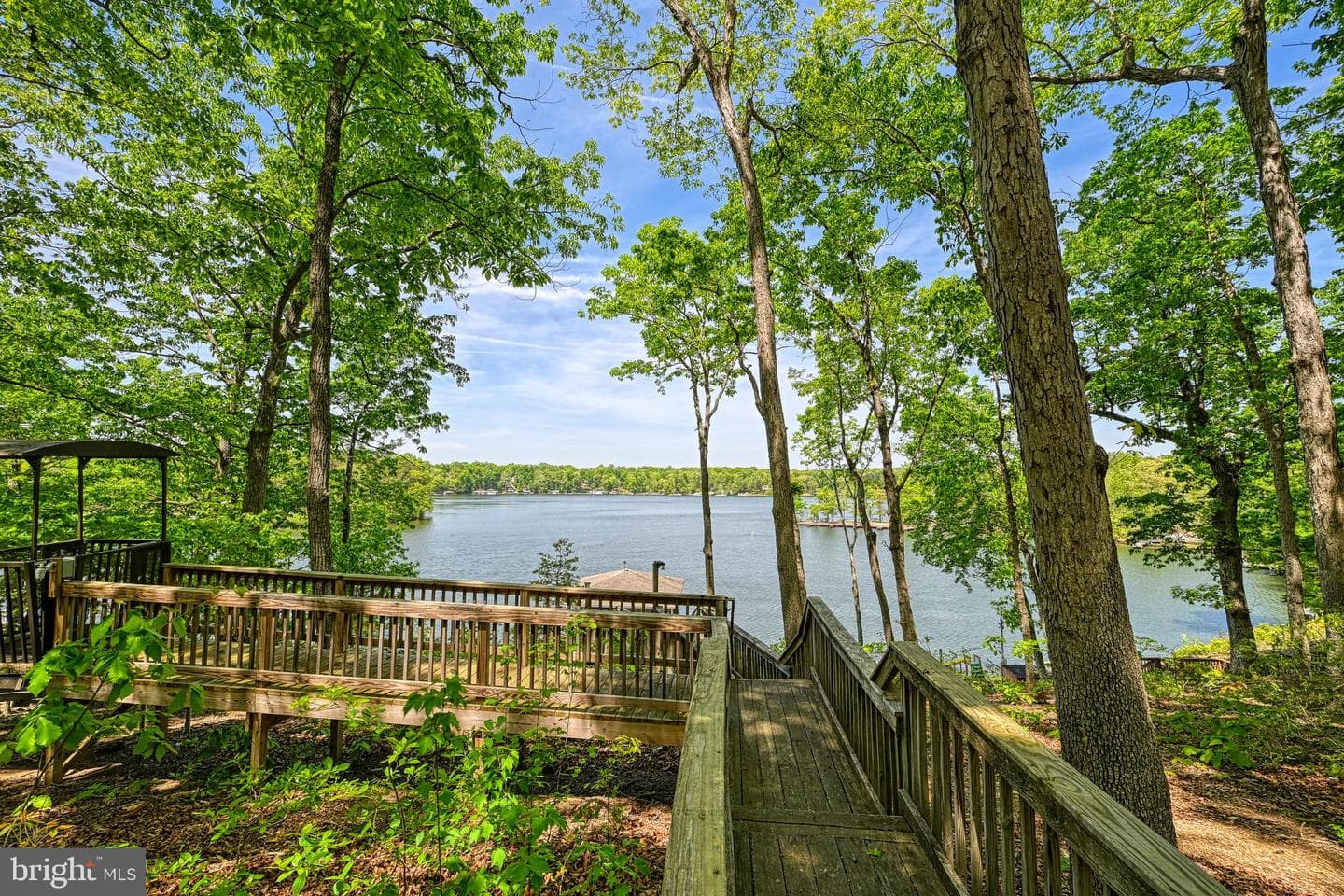 524 Douglas Road photo 51