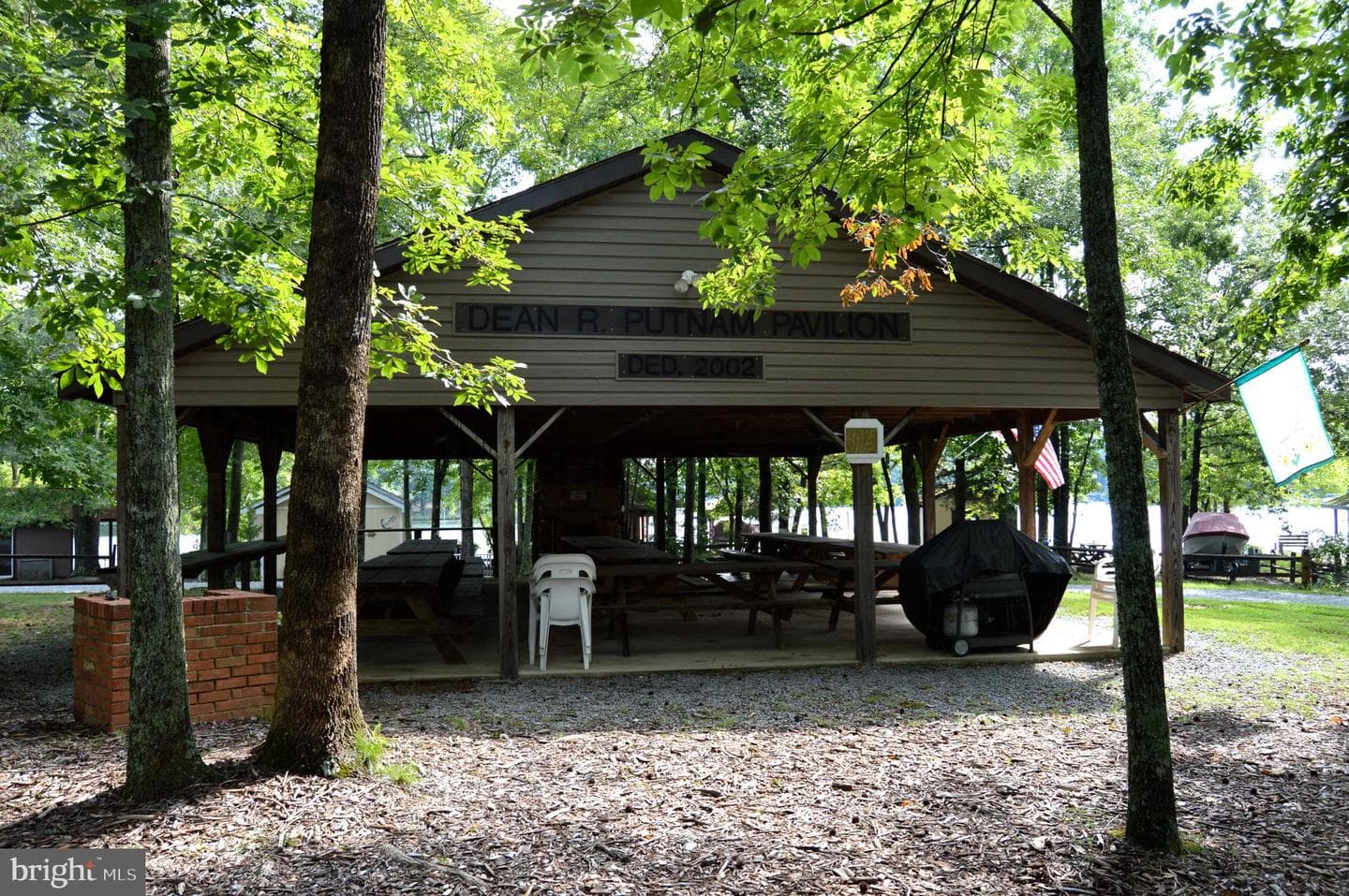 524 Douglas Road photo 65