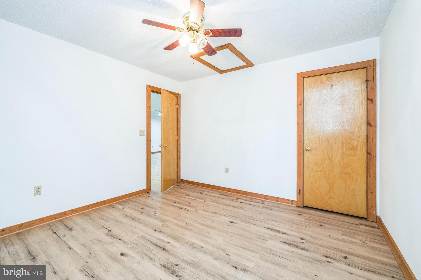 340 Wilson Street photo 12