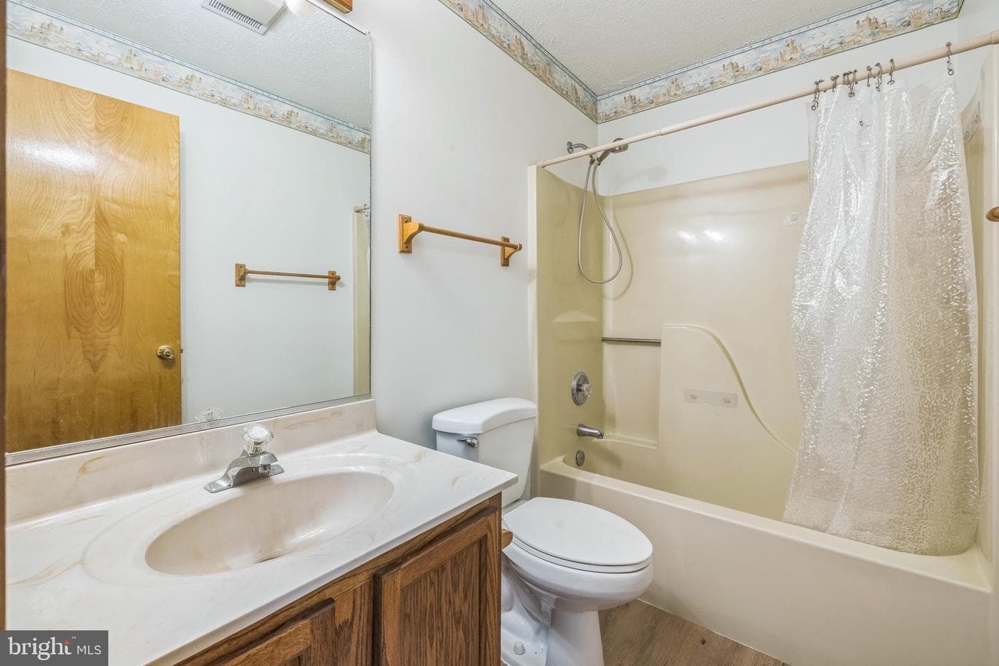 340 Wilson Street photo 8