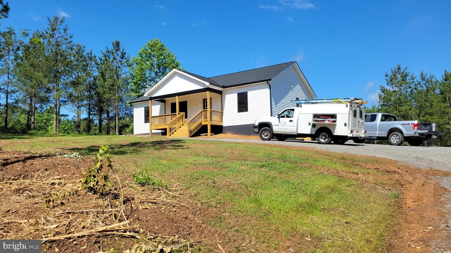 1217 Cedar Hill Rd photo 2