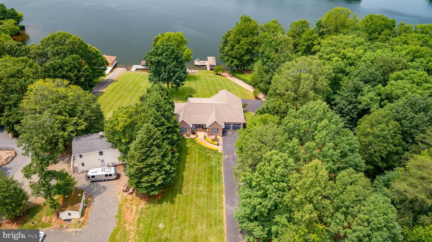 565 Busbees Point Road photo 101