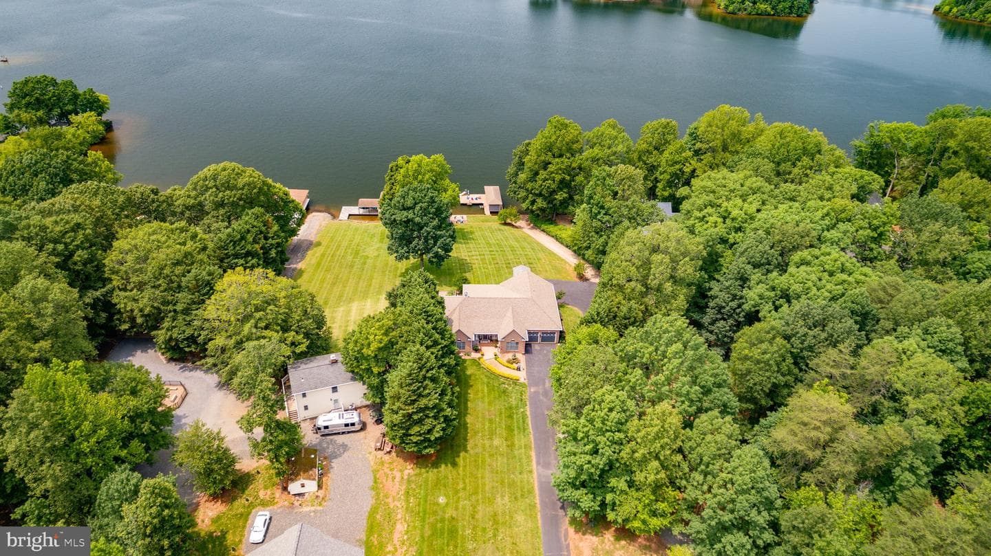 565 Busbees Point Road photo 105