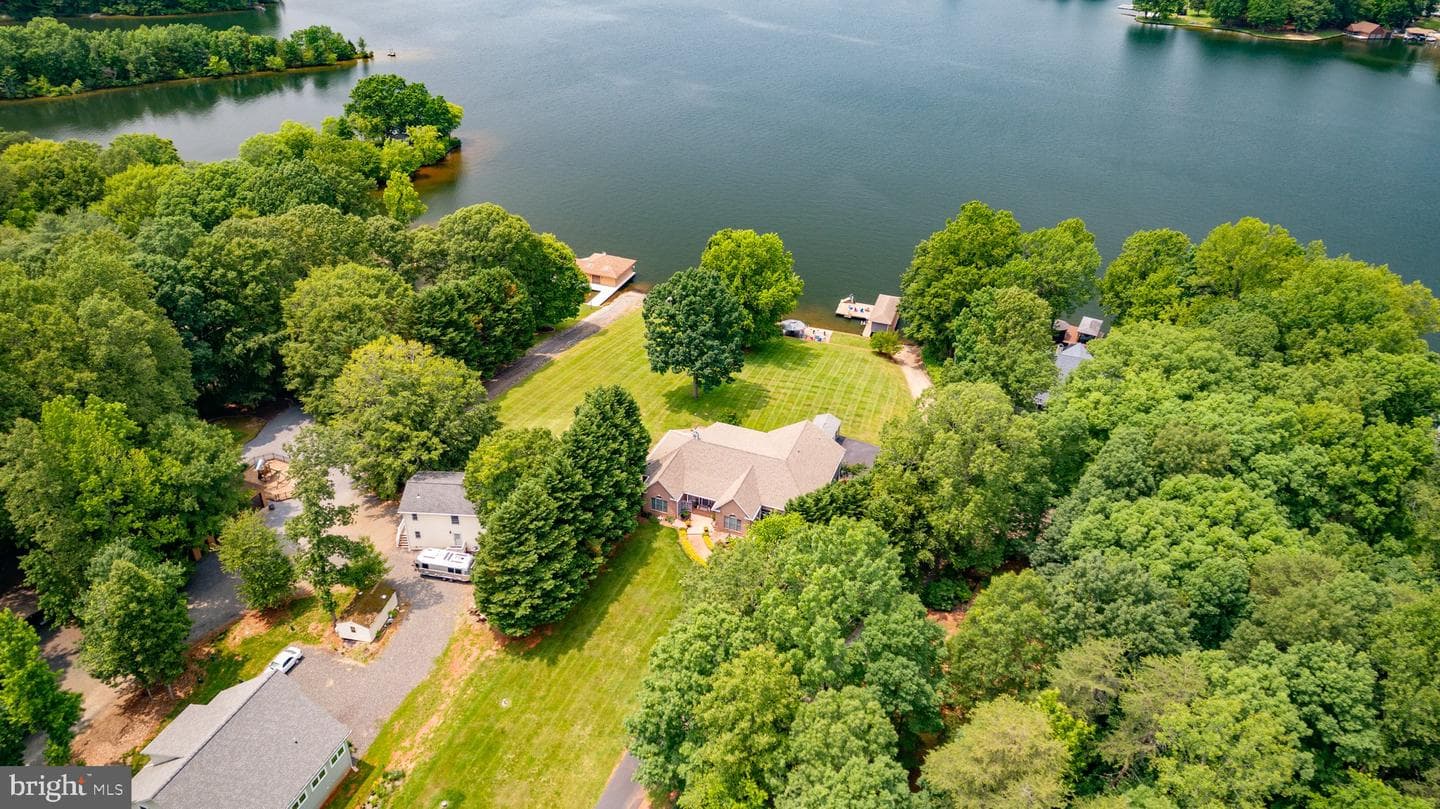 565 Busbees Point Road photo 106