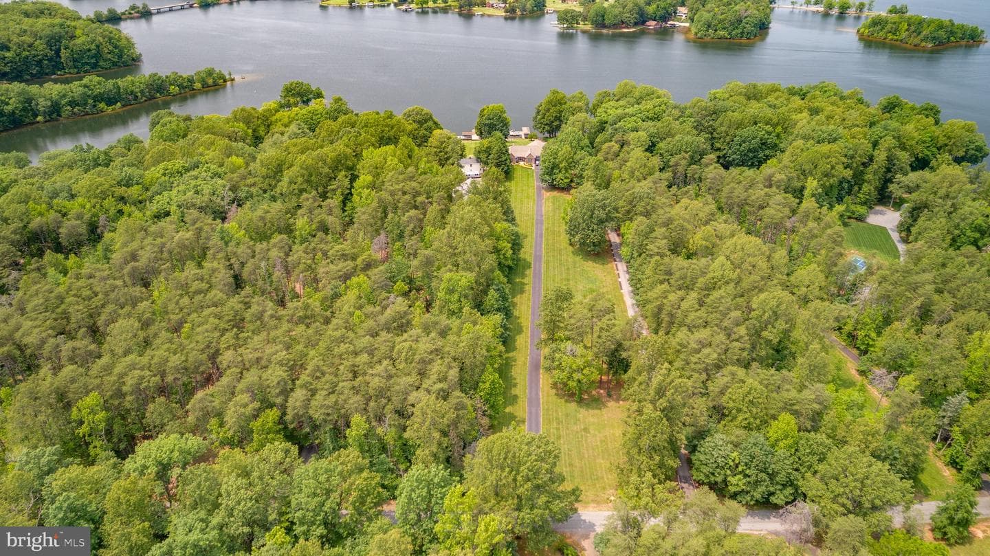 565 Busbees Point Road photo 113