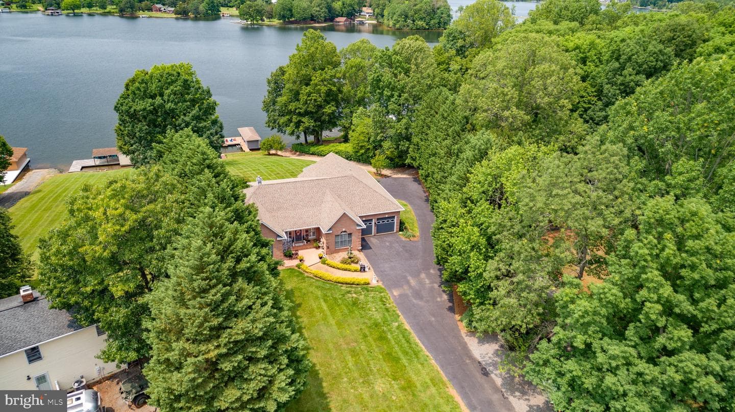 565 Busbees Point Road photo 99