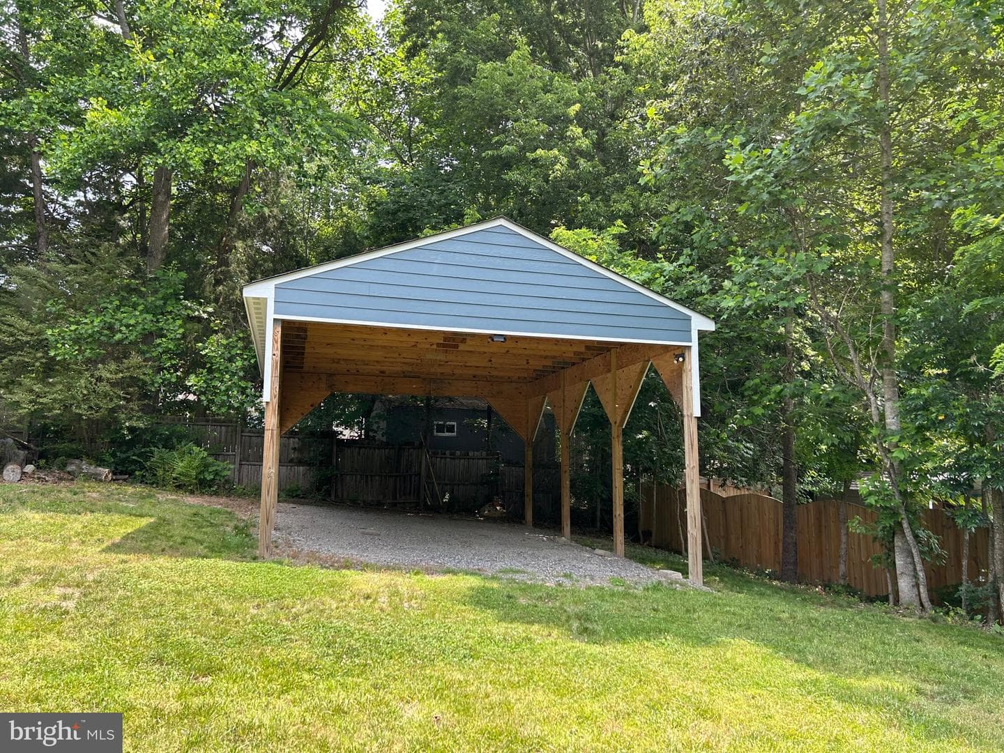 1346 N Lakeshore Drive photo 8